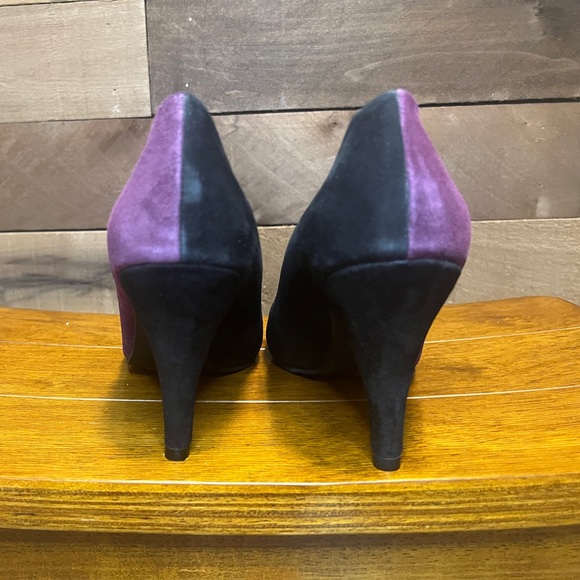 Daisy Fuentes Purple/Black Suede Heels (Women’s, Size 8.5) - Picture 3 of 5